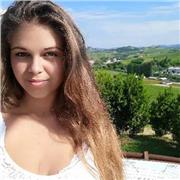 Insegnante di lingue laureata presso UniTo con già un ampia esperienza nel settore scolastico impartisce lezioni e ripetizioni di lingua inglese, francese, arabo, tedesco. Anche supporto compiti elementari e medie per qualsiasi materia richiesta